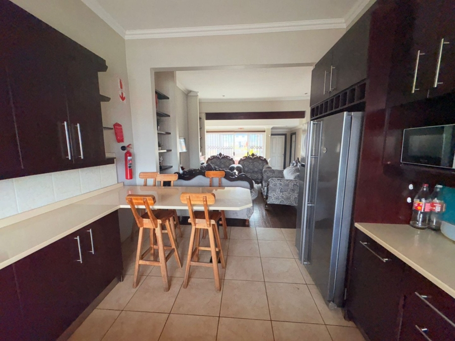 6 Bedroom Property for Sale in Quigney Eastern Cape